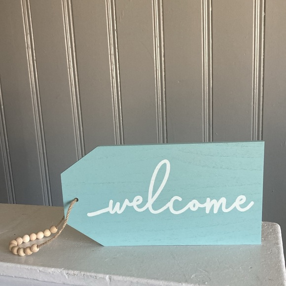 Beautiful Wooden WELCOME Decor Tag Shaped Sign with Beaded Hanger - Picture 3 of 15